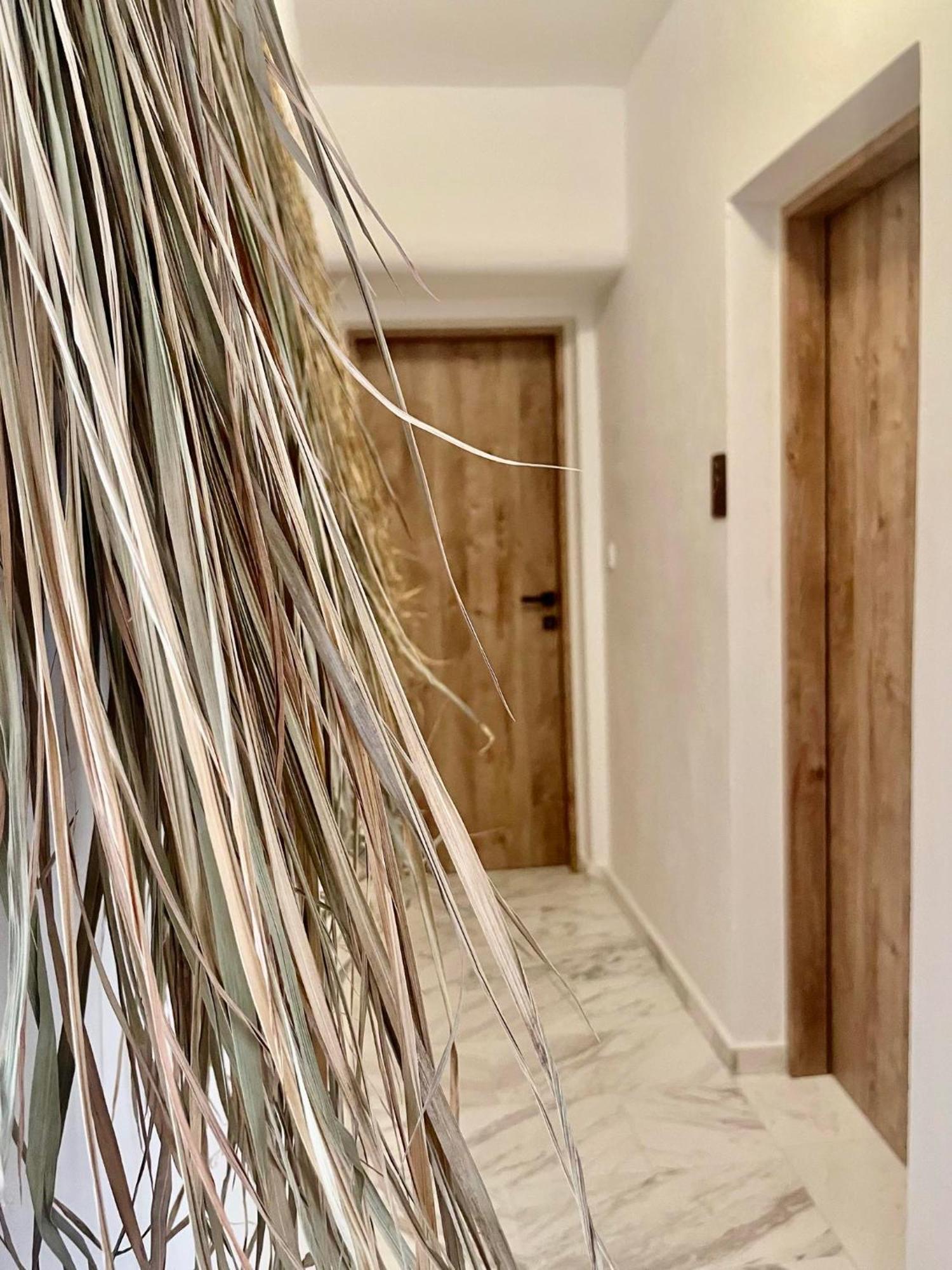 Athina Rooms - Lounge Apartments Parikia  Exterior photo